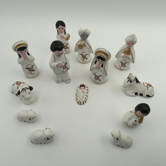 Vintage Mexican White Gold Hand Painted Folk Art Clay Pottery Nativity 13 PC - Picture 5 of 10